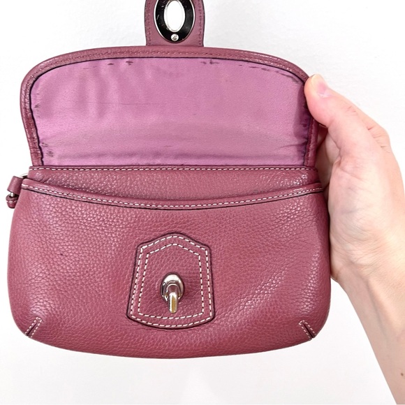 Coach Legacy Flap Mauve Dusty Rose Pebbled Leather Turnlock Wristlet Clutch Bag - Picture 10 of 11